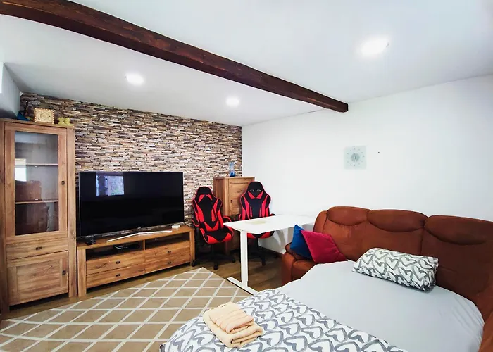 Cozy Corner With Kitchen& Private Bath ゲストハウス 3*